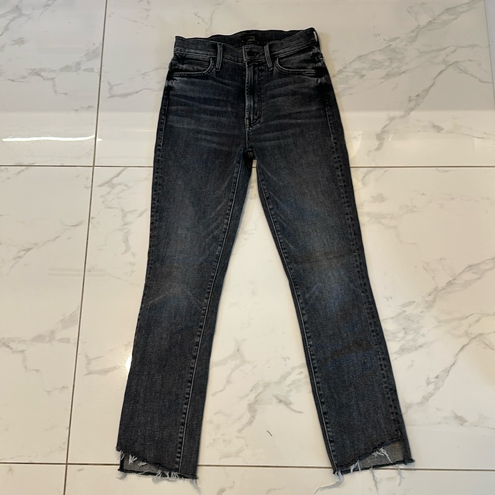 NWT Mother High Waisted Rascal Ankle Step Fray size 25